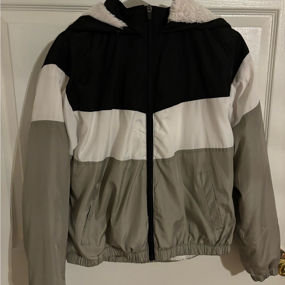 Ashley By 26 International White and Gray Puffer Jacket